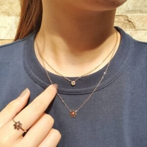 Alternative view of Panlandwoo - Kalung Titanium Wanita Mini Daisy Adjustable