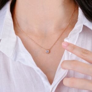 Alternative view of Panlandwoo - Kalung Stainless Wanita Simple Diamond Adjustable