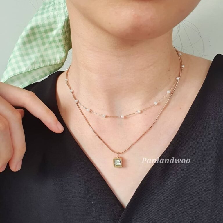 Kalung Maggie saat dipakai di leher