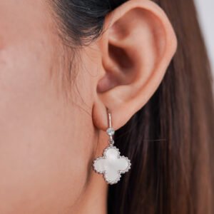 Panlandwoo - Anting Tusuk Titanium Wanita Estel - Gambar 3