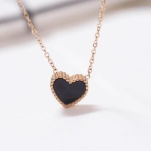 Panlandwoo - Kalung Titanium Wanita Black & White Heart Adjustable