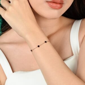 Panlandwoo - Gelang Tangan Titanium Wanita Mini Ellie Adjustable - Gambar 4